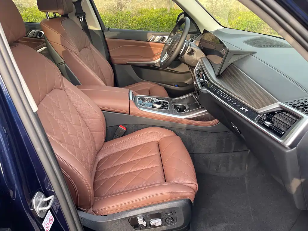 BMW X7 — миниатюра 7