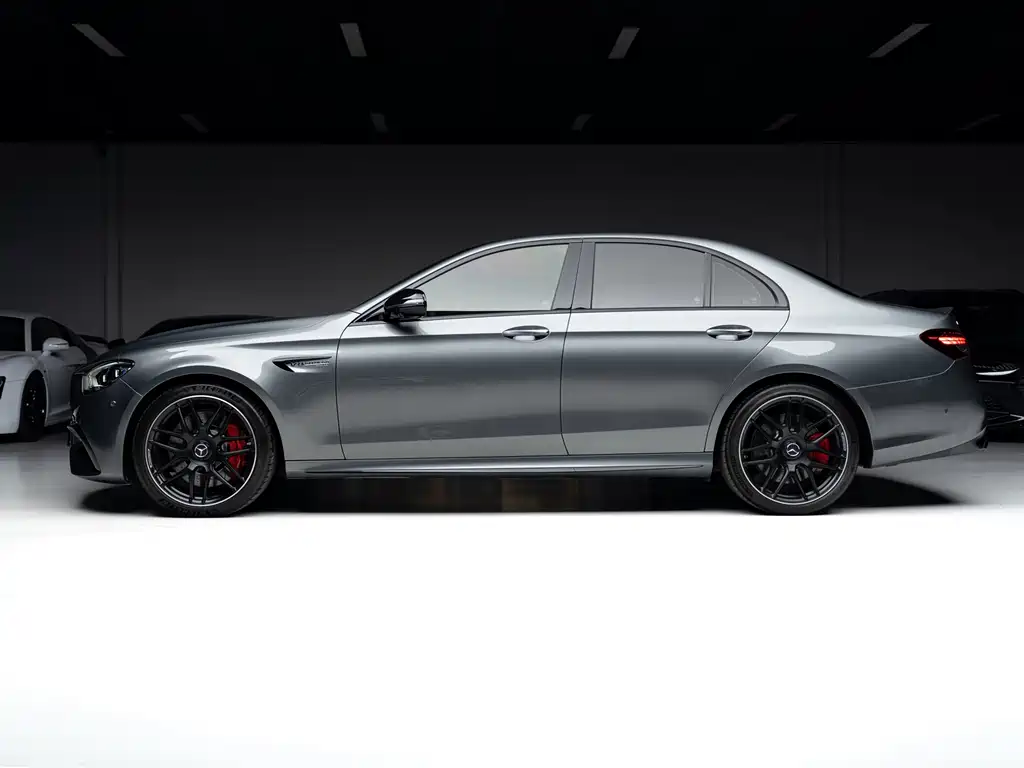 MERCEDES-BENZ E CLASS AMG