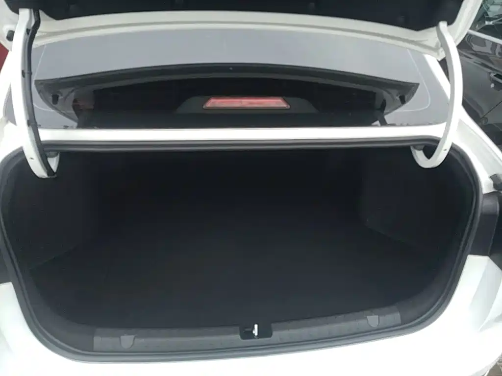 Geely Emgrand — миниатюра 19