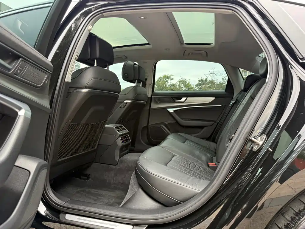 Audi A6L — миниатюра 6