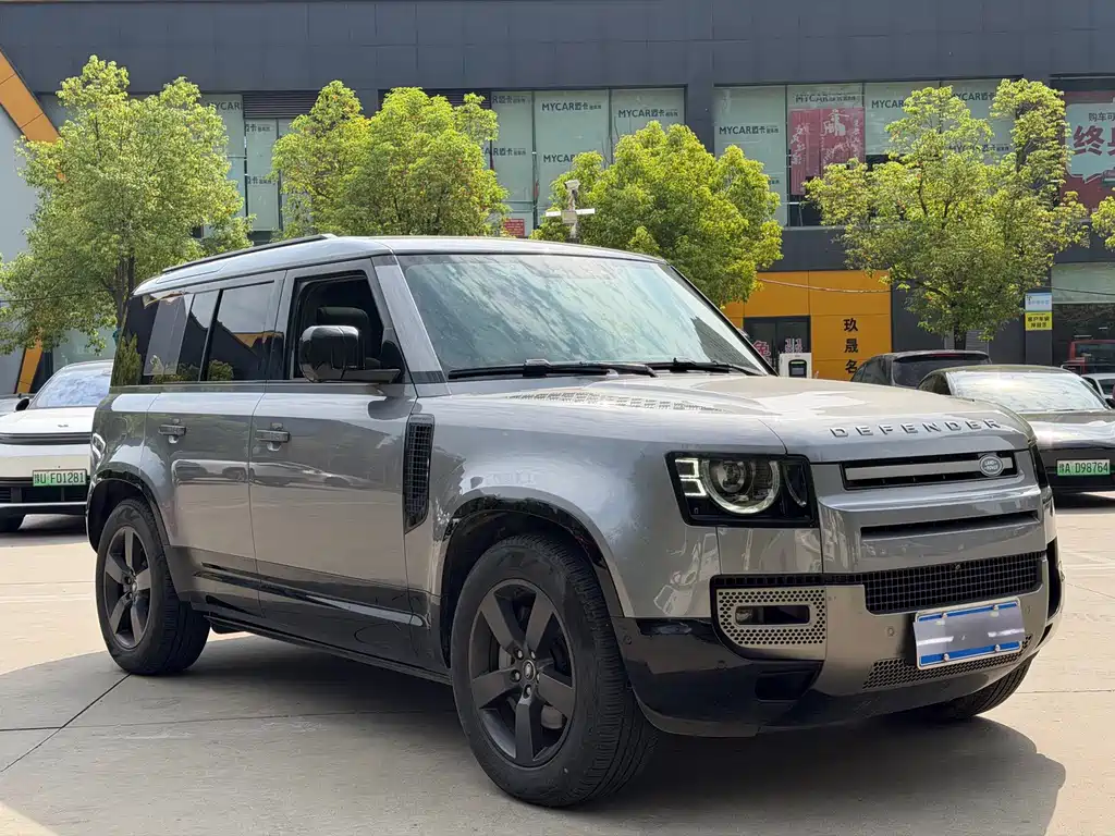 Land Rover Defender — миниатюра 3