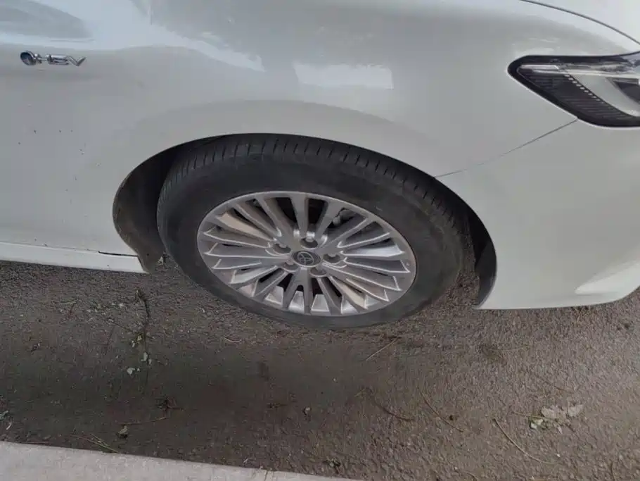 Toyota Camry — миниатюра 6