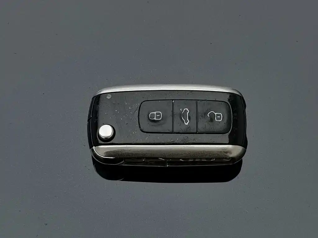 Volkswagen Phaeton — миниатюра 19