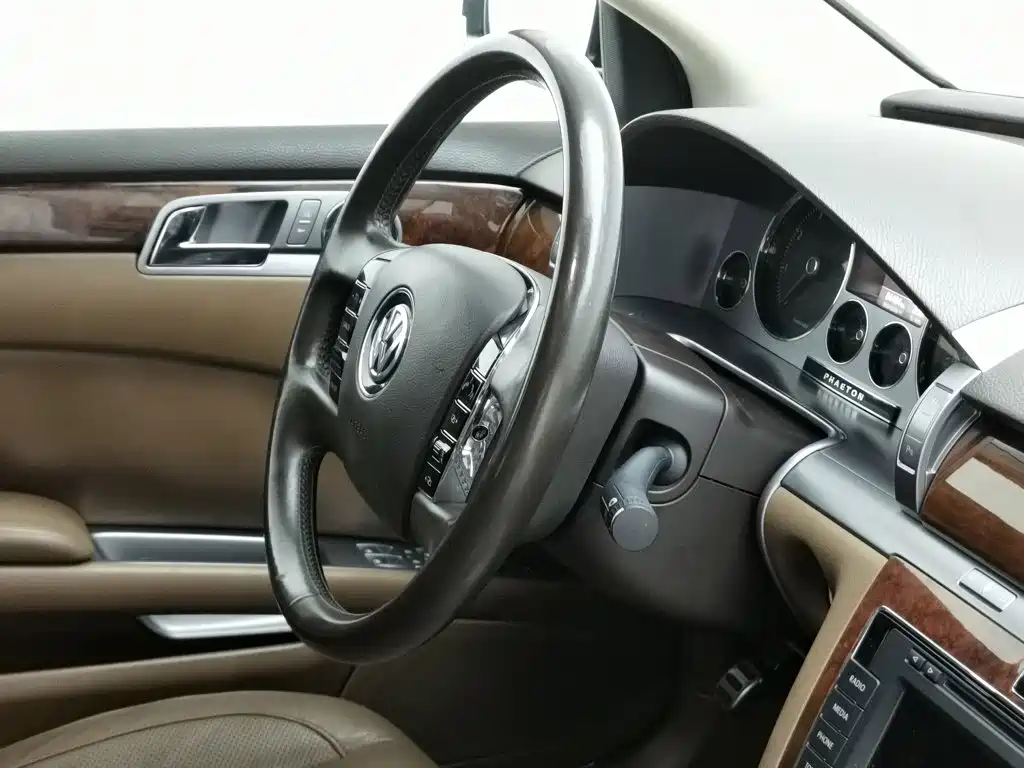 Volkswagen Phaeton — миниатюра 22