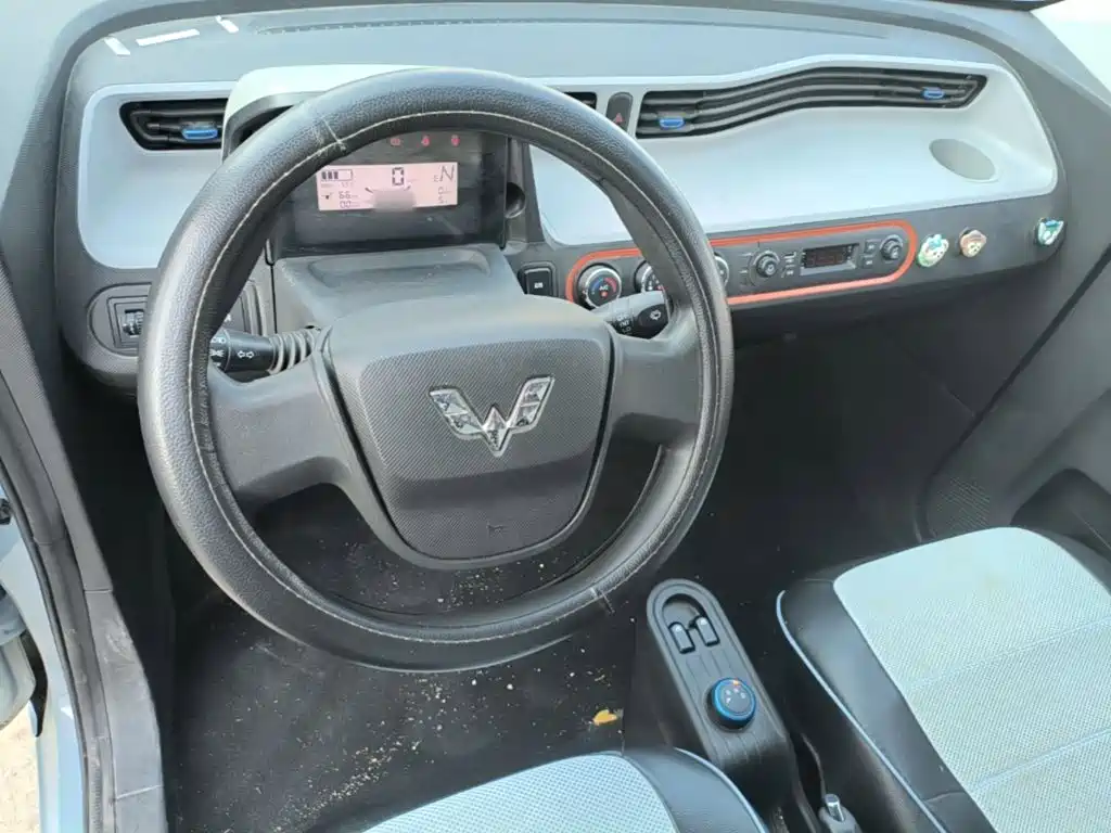 Wuling MINIEV — миниатюра 10