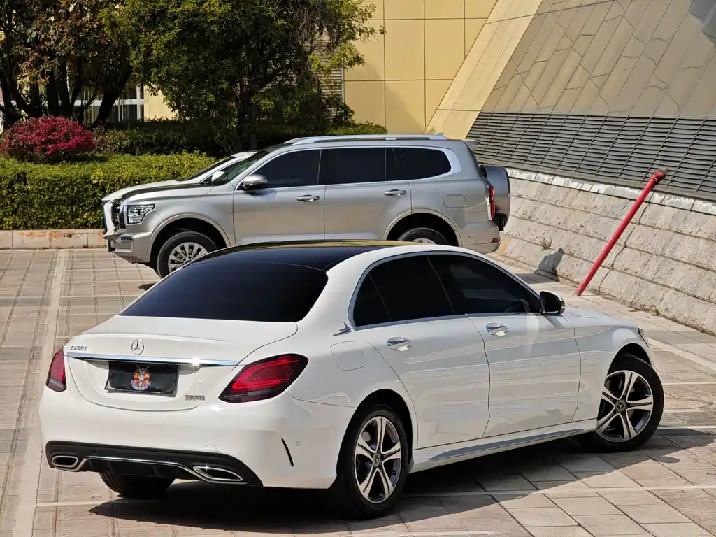 MERCEDES-BENZ C CLASS