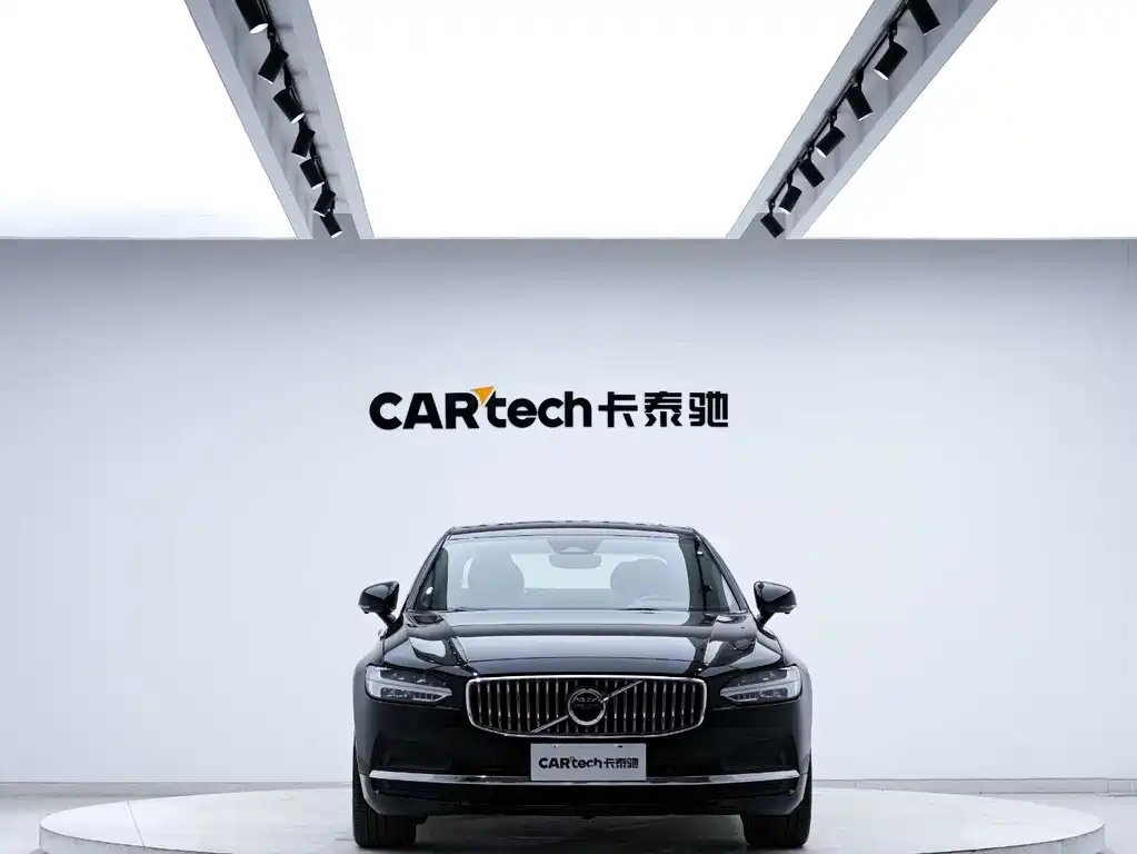 Volvo S90 2023 B5 Luxury