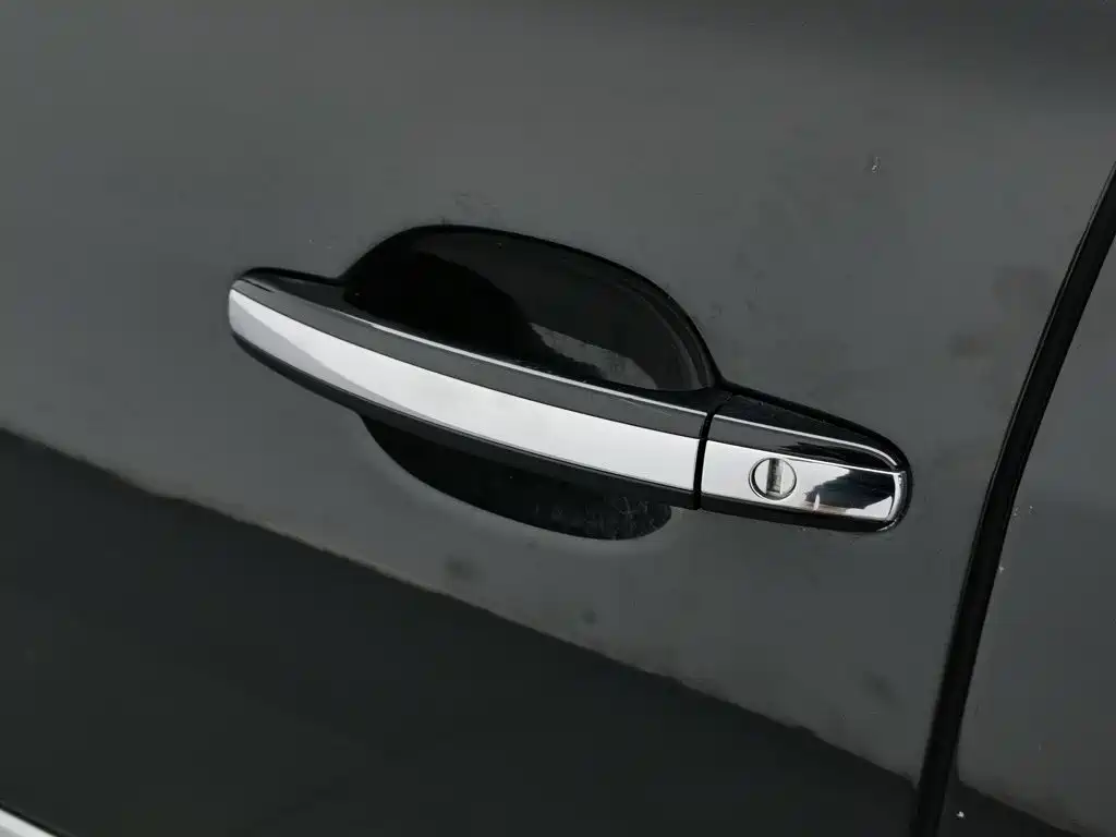 Volkswagen Phaeton — миниатюра 18