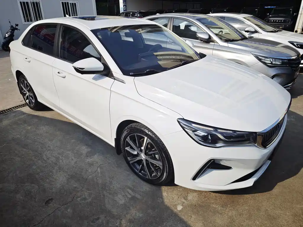 Geely Emgrand — миниатюра 3
