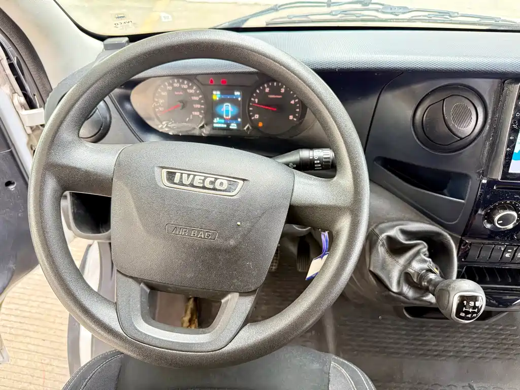 IVECO Ousheng — миниатюра 16