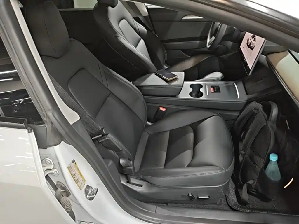 Tesla Model 3 — миниатюра 25