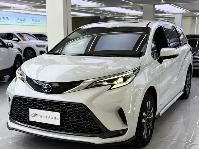 TOYOTA GREVIA 2024