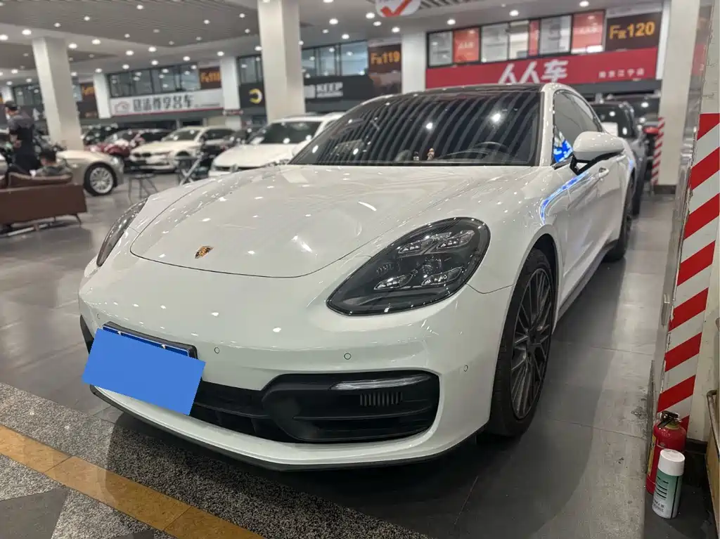 Porsche Panamera 2023
