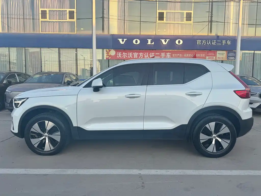 Volvo XC40 — миниатюра 5