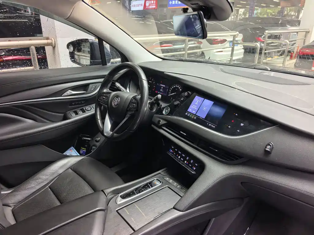 Buick Enclave — миниатюра 19