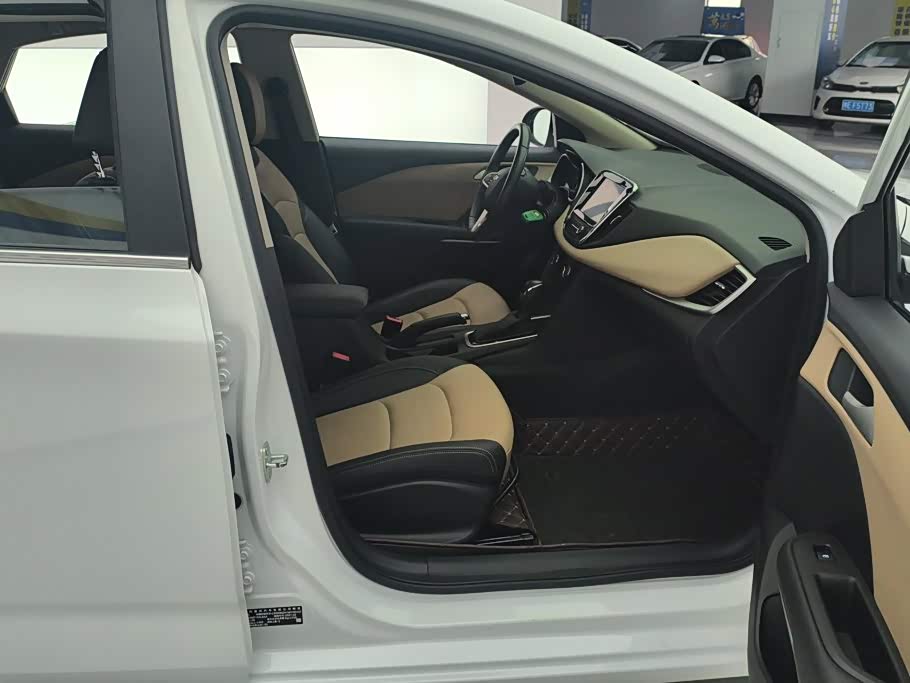 Chevrolet Monza 1.5 л 2021 г. Белый, пробег 22000 км
