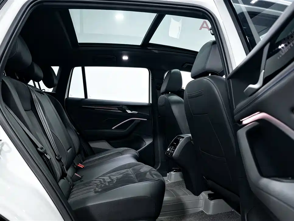 Volkswagen Tiguan L — миниатюра 6