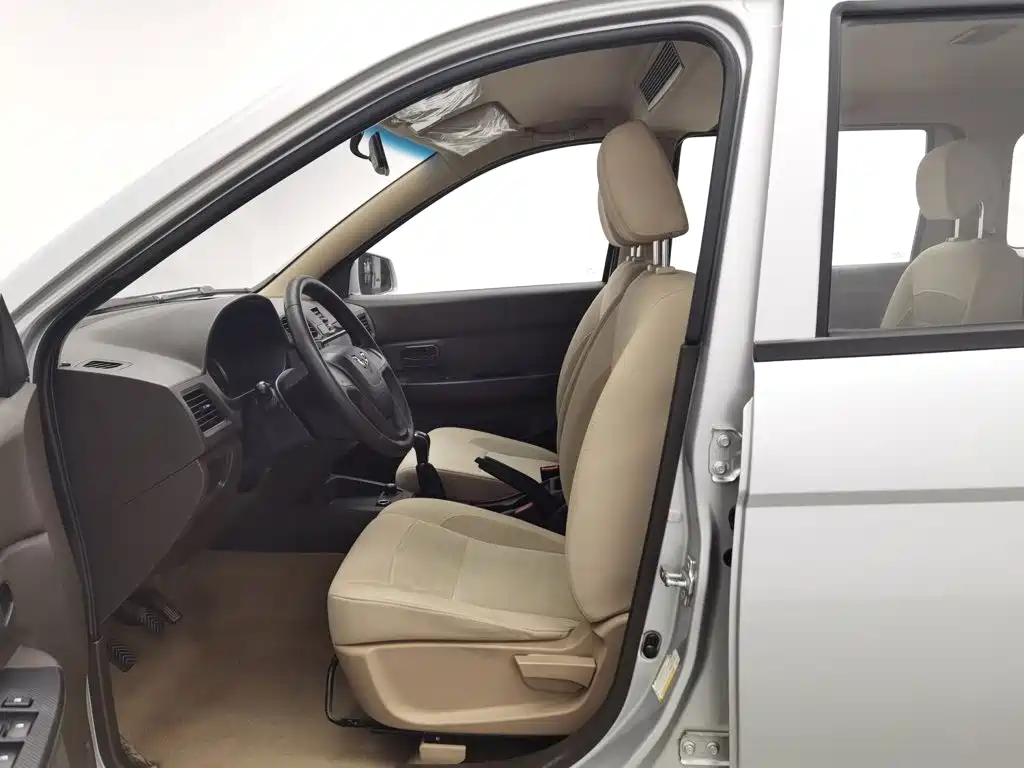 Wuling Hongguang — миниатюра 25