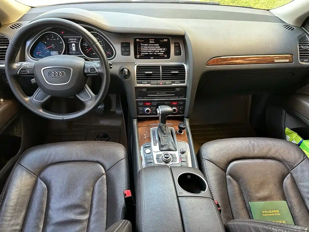 Audi Q7 — миниатюра 5