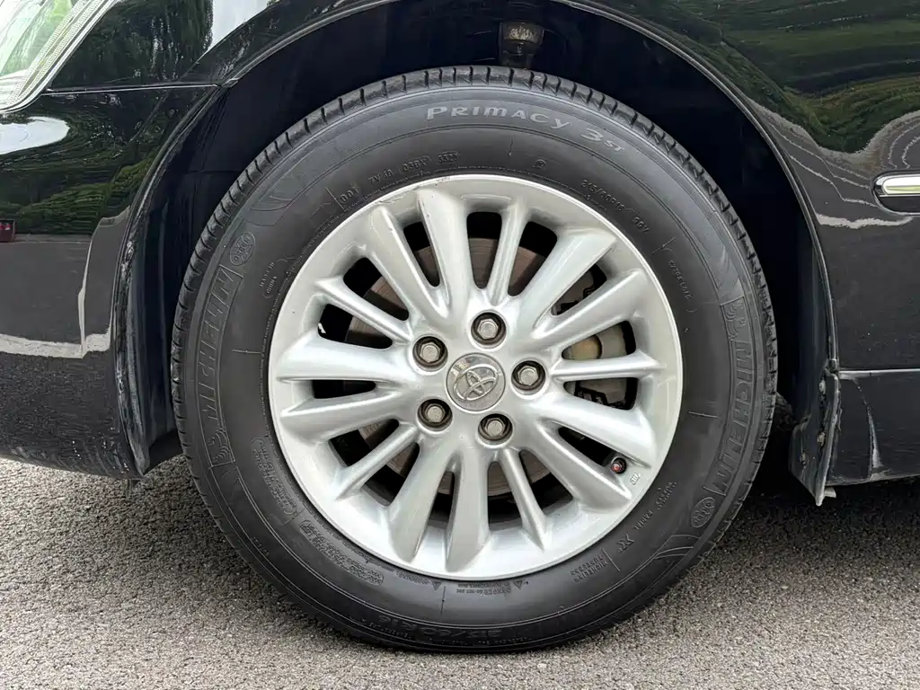 Toyota Crown — миниатюра 15