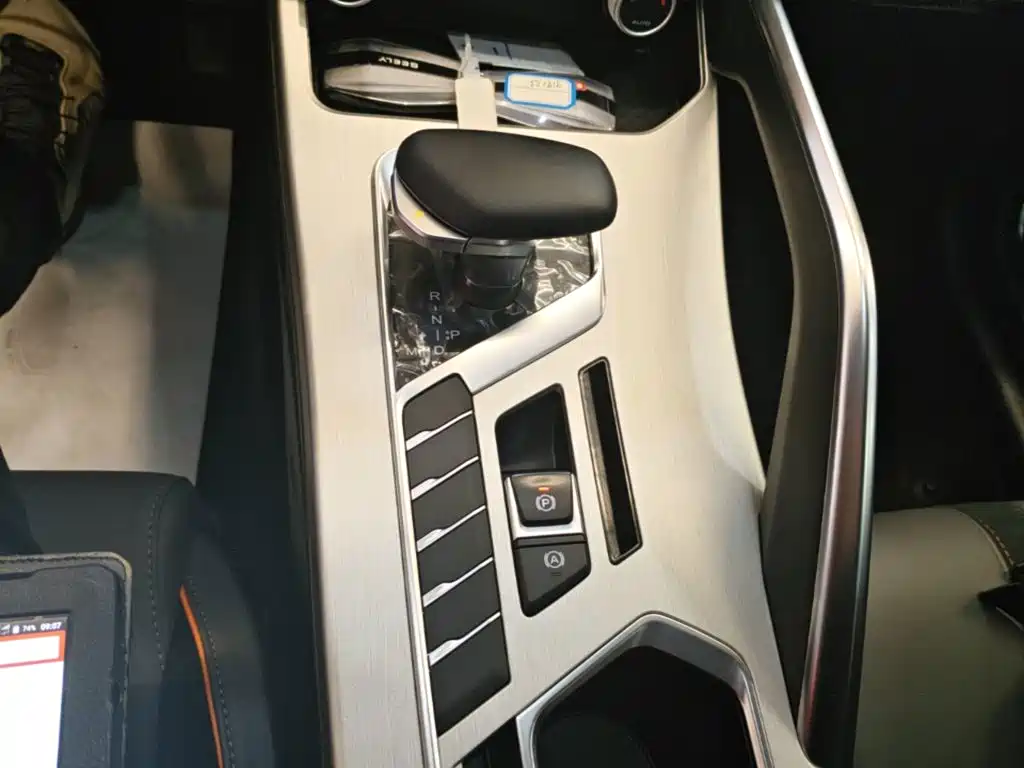 Geely Binyue — миниатюра 14