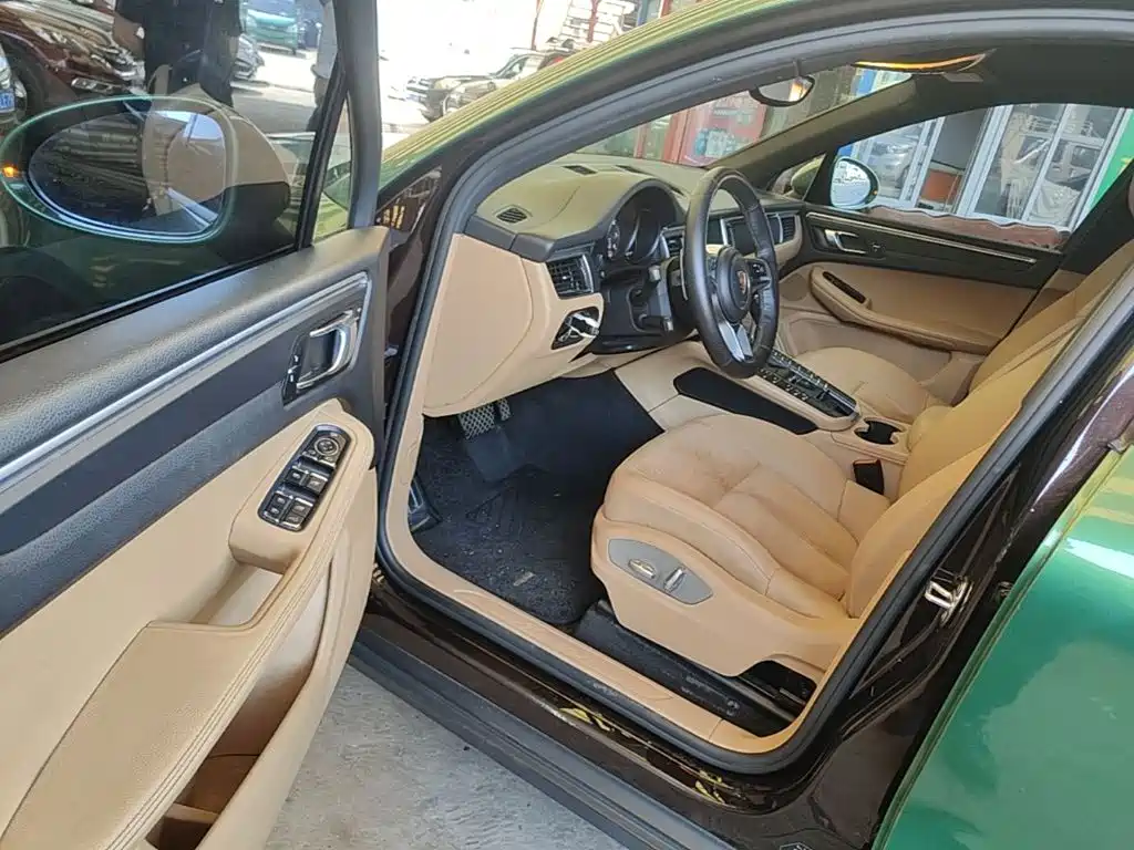 Porsche Macan — миниатюра 16
