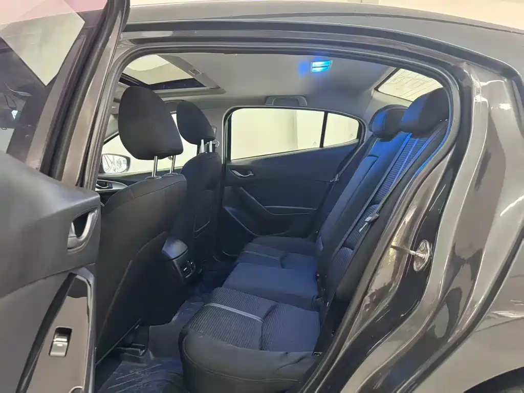 Mazda 3 Axela — миниатюра 5