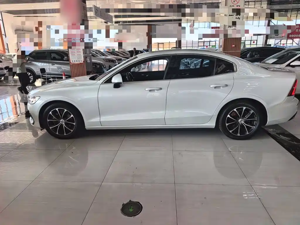 Volvo S60 — миниатюра 6