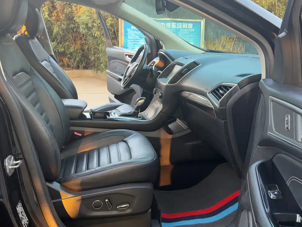 Ford Edge — миниатюра 21
