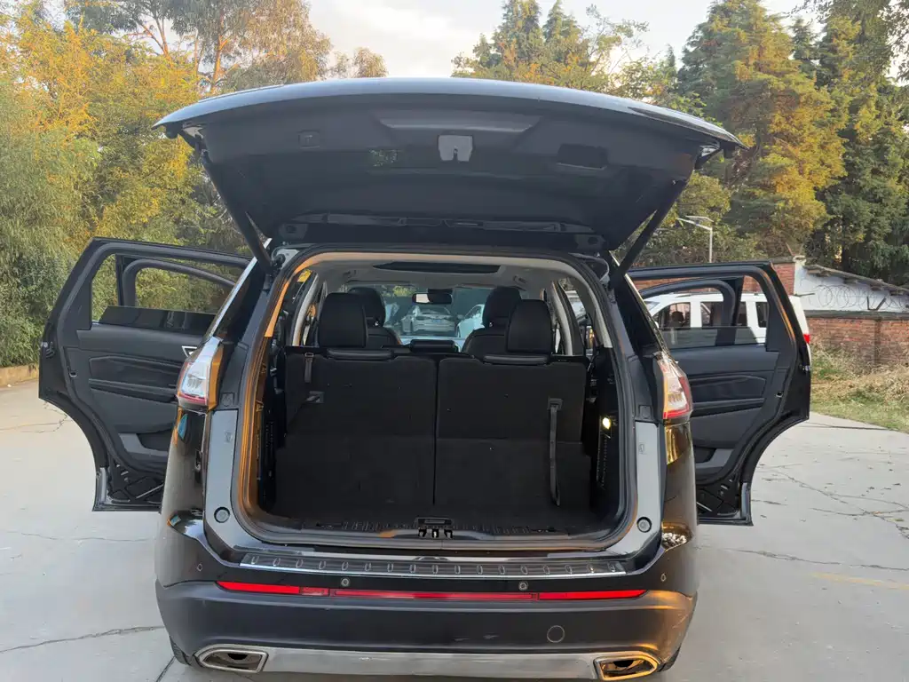 Ford Edge — миниатюра 13