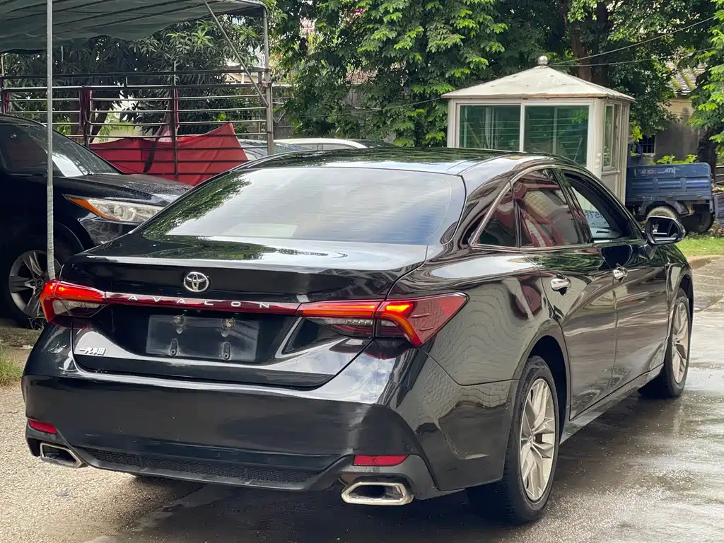 Toyota Avalon — миниатюра 7