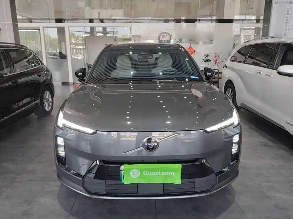 Volvo XC70 PHEV — миниатюра 3