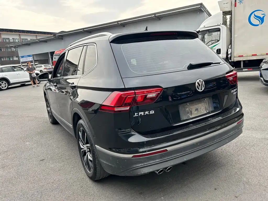 Volkswagen Tiguan L — миниатюра 7