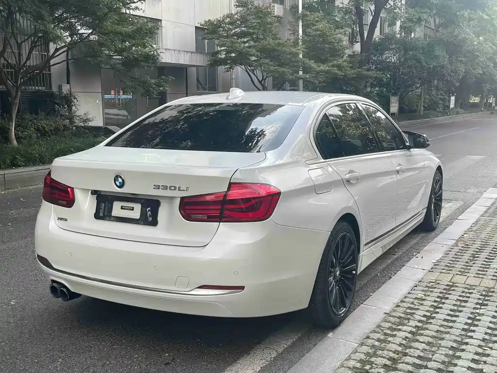 BMW 3 Series — миниатюра 9
