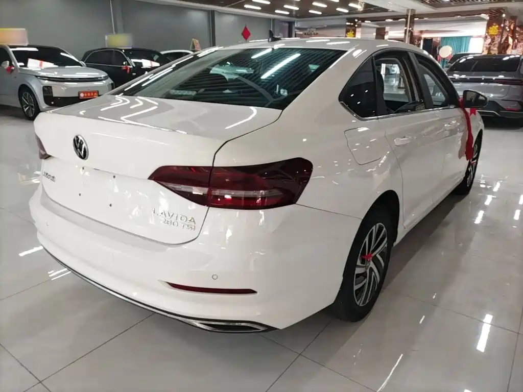 Volkswagen Lavida — миниатюра 7