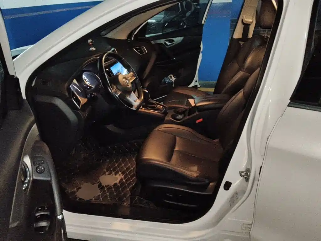 Nissan Qashqai — миниатюра 16