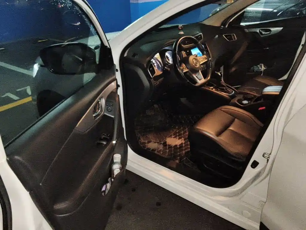 Nissan Qashqai — миниатюра 17