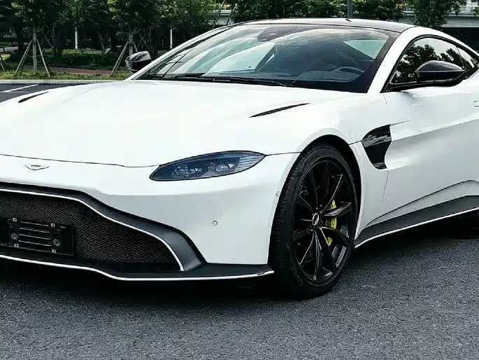 Aston Martin V8 Vantage