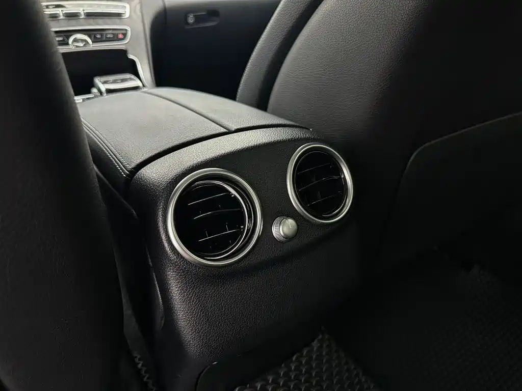 Mercedes-Benz C-Class — миниатюра 14