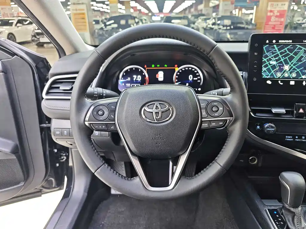 TOYOTA CAMRY