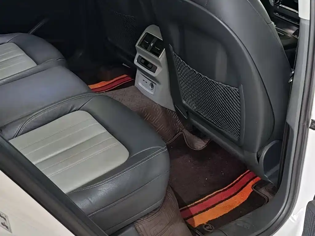 Audi Q5L — миниатюра 8