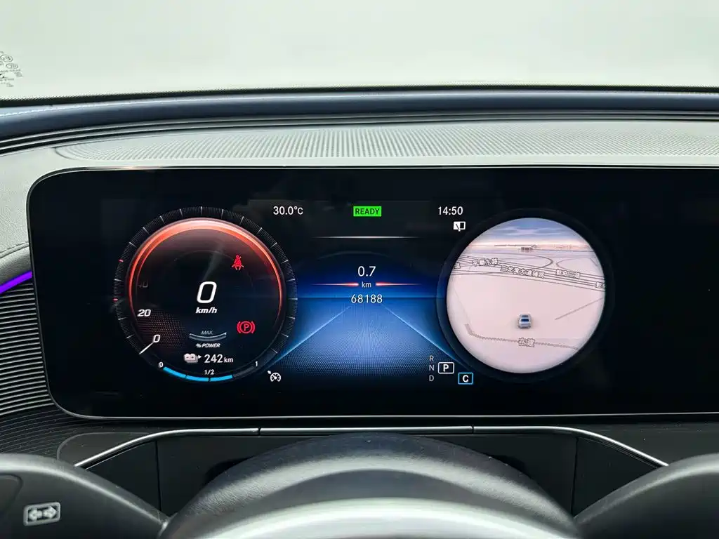 Mercedes-Benz EQC — миниатюра 9