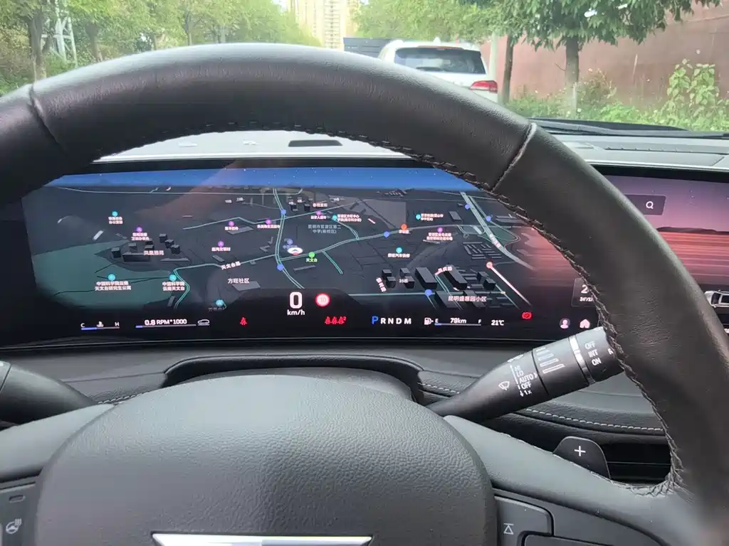 Cadillac XT4 — миниатюра 16
