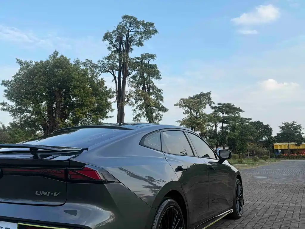 Changan UNI-V — миниатюра 22