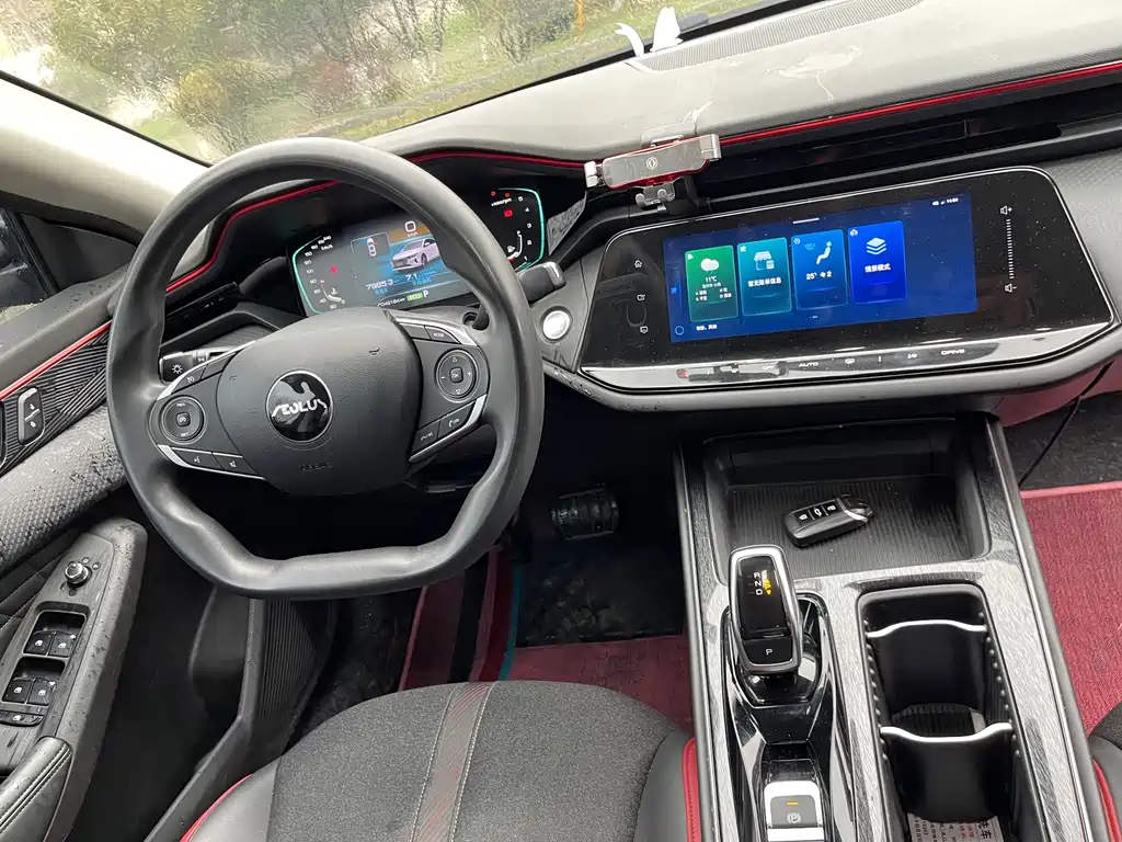 DONGFENG YI HYUN MAX