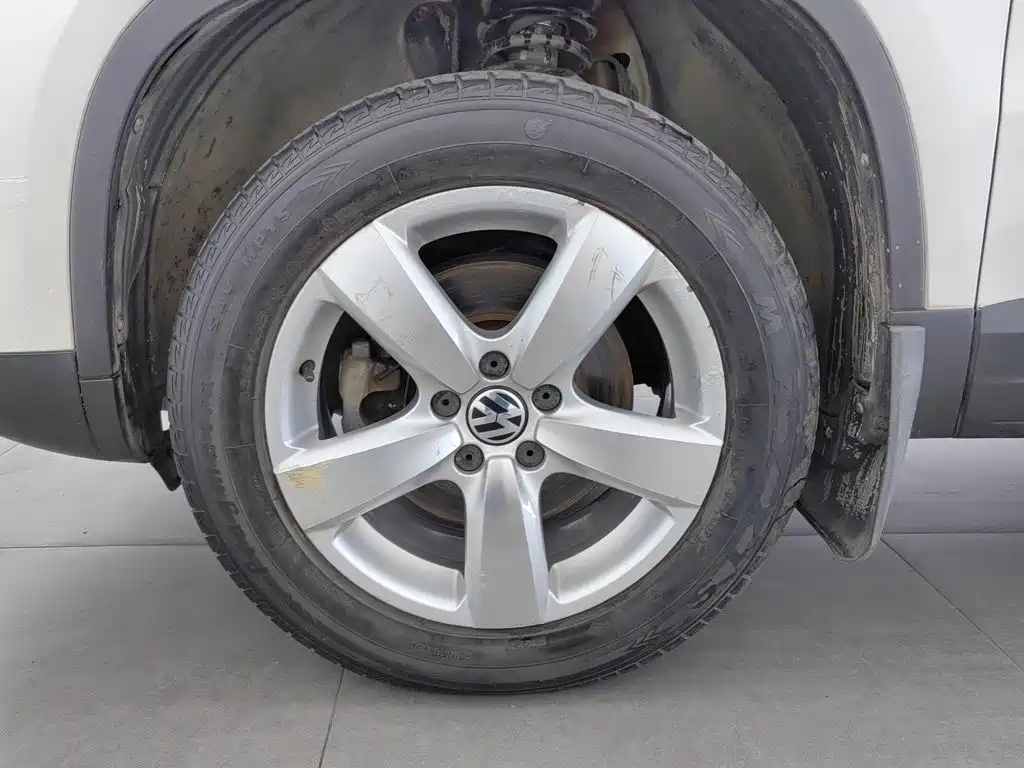 Volkswagen Tiguan — миниатюра 17