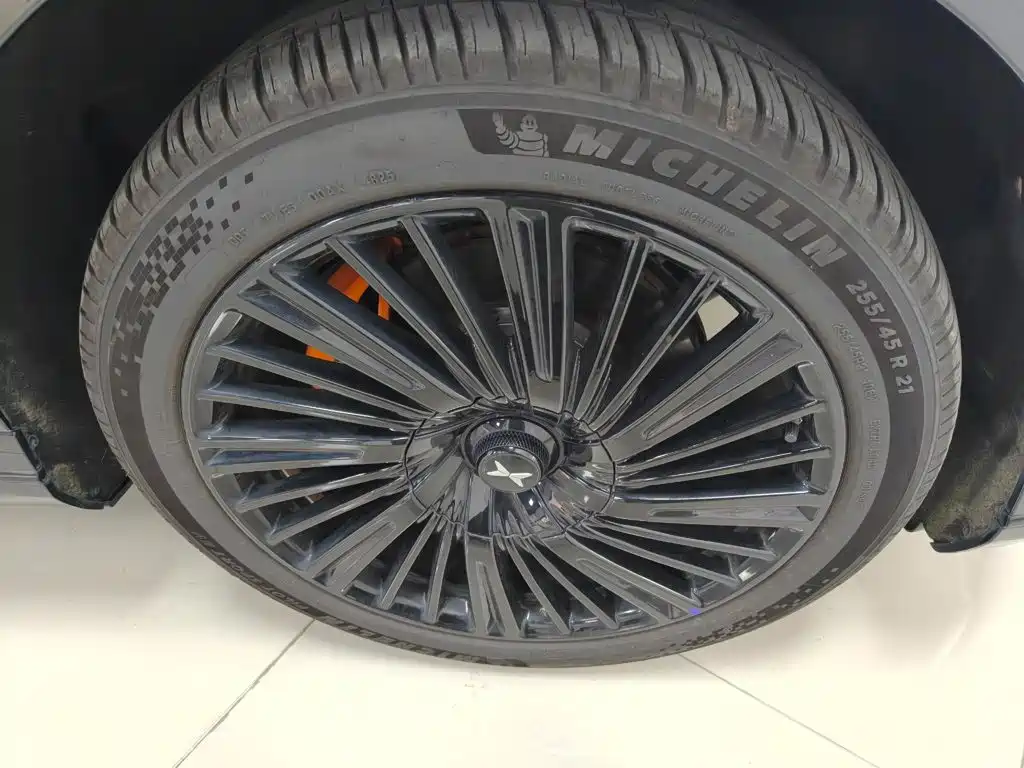 XPeng G9 — миниатюра 32
