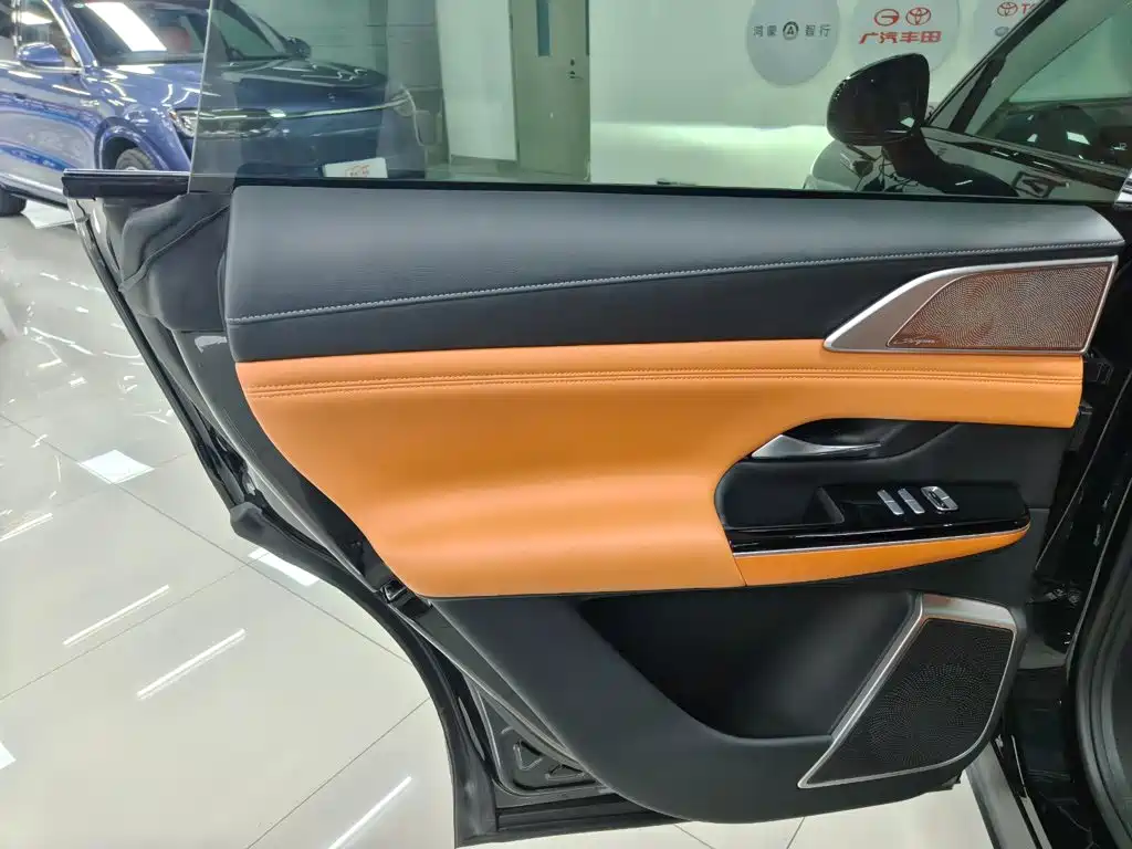 XPeng G9 — миниатюра 24