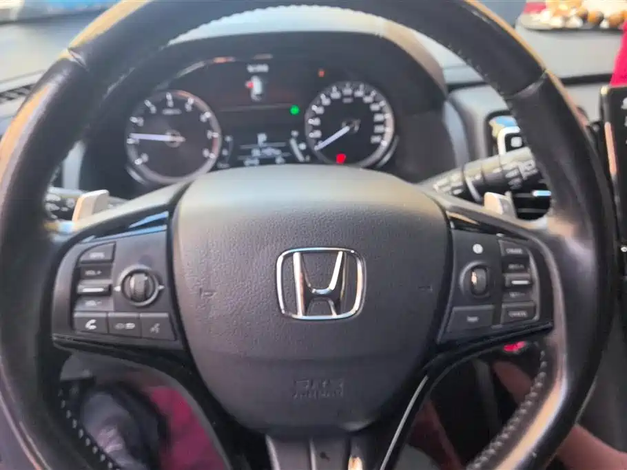 HONDA UR V
