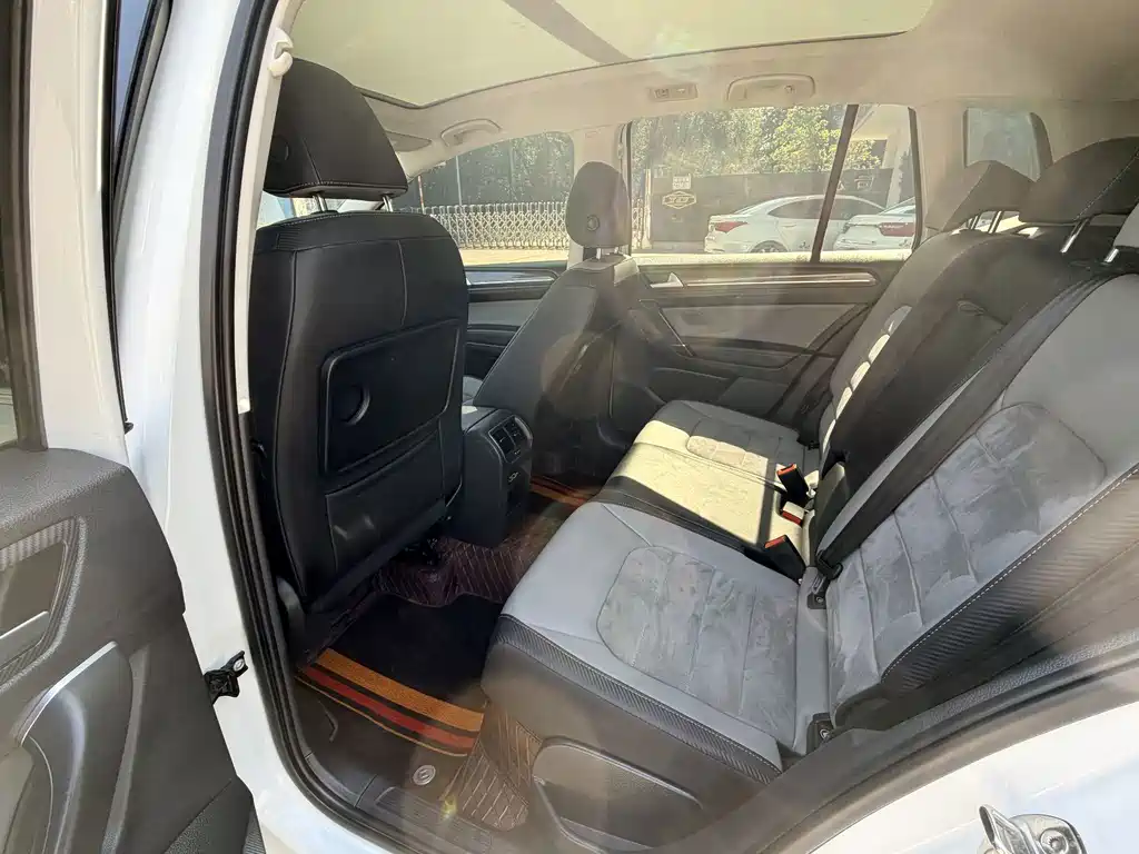 Volkswagen Golf Sportsvan — миниатюра 6